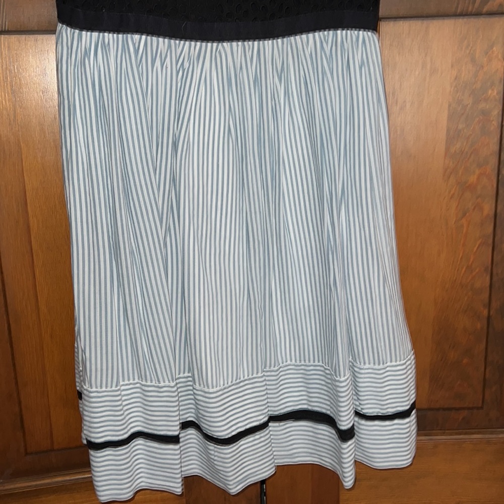 Loft Dress - Picture 3 of 6